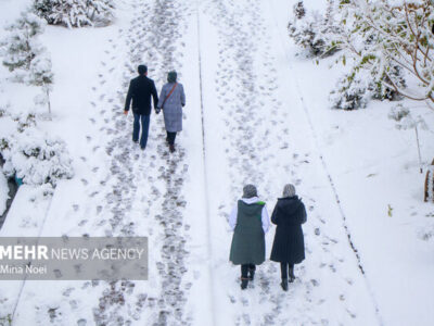 برف مدارس ۸ شهر آذربایجان‌شرقی را تعطیل کرد