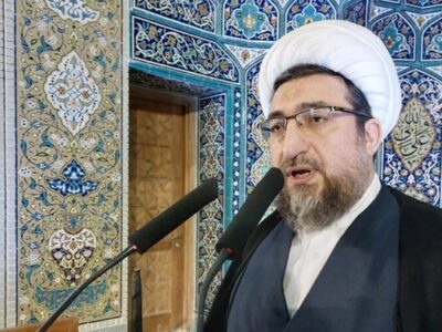 امام جمعه موقت تبریز: دشمن به دنبال بالا و پایین شدن روسری روی سر نیست، هدف خانواده است